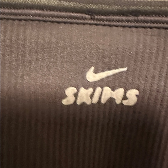 Skims x Nike Ribbed Seamless Cami - Picture 8 of 10